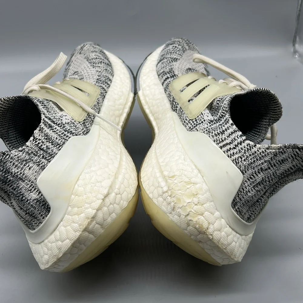 Adidas Ultraboost 21 Oreo sz 8.5